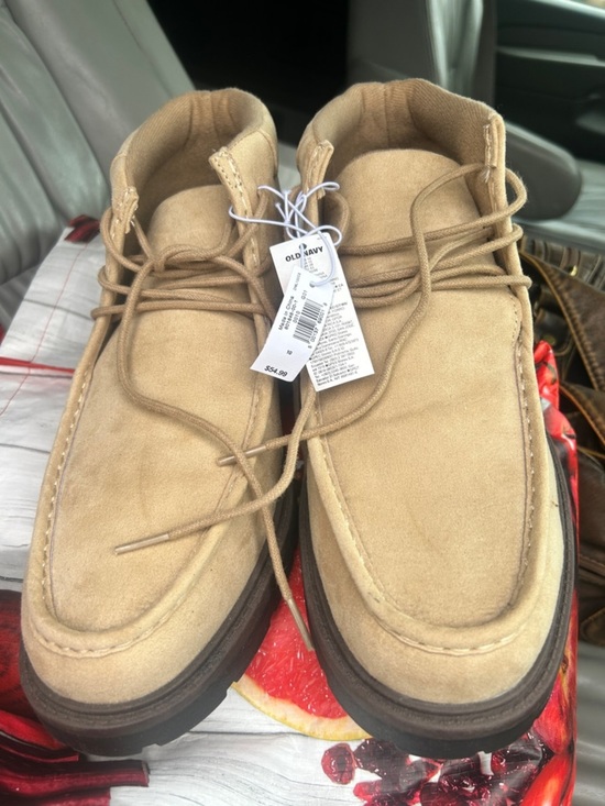 Old Navy Men\'s Beige Suede Chukka Boots NWT main image 5